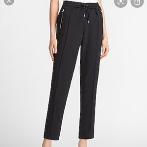 Express Jogger with Zipper Detail!